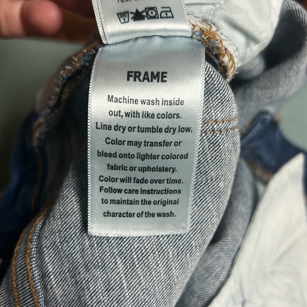 Frame “Le Skinny de Jeanne Crop” Jeans - Picture 10 of 12